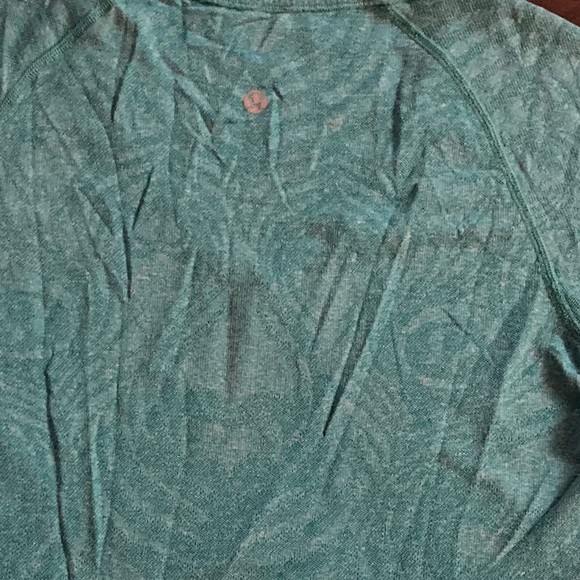 Lululemon short sleeve swiftly v-neck - Picture 5 of 5